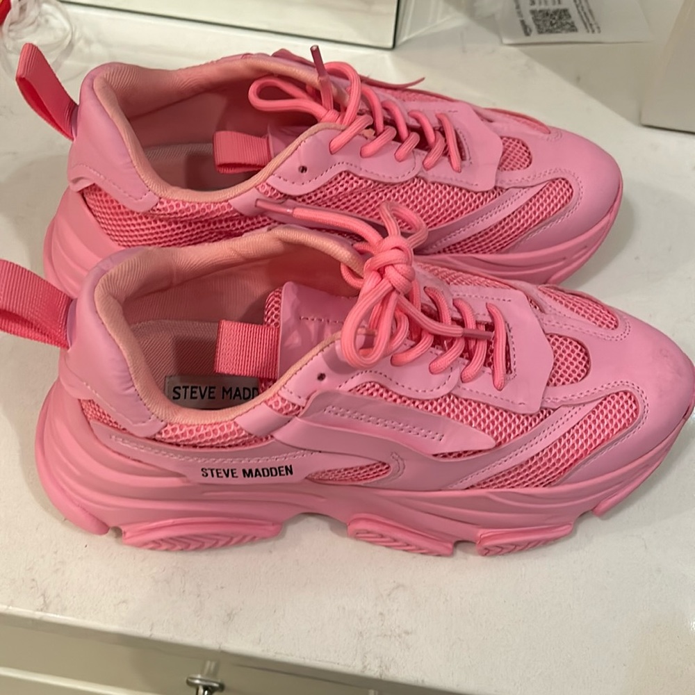 Steve Madden pink shoes
